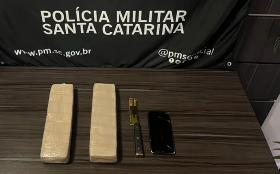 Homem tenta fugir, mas é preso com maconha em rodoviária em Maravilha
